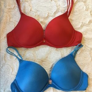 Bundle of 2 Victoria Secret bras